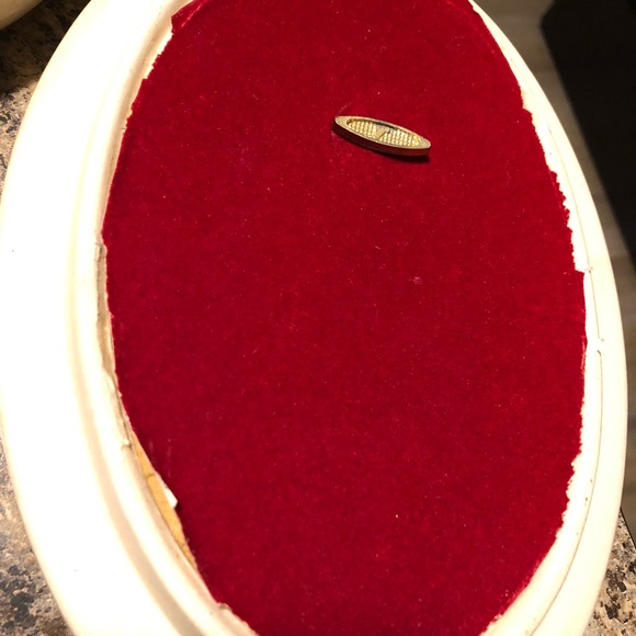 Porcelain music box - Picture 5 of 6